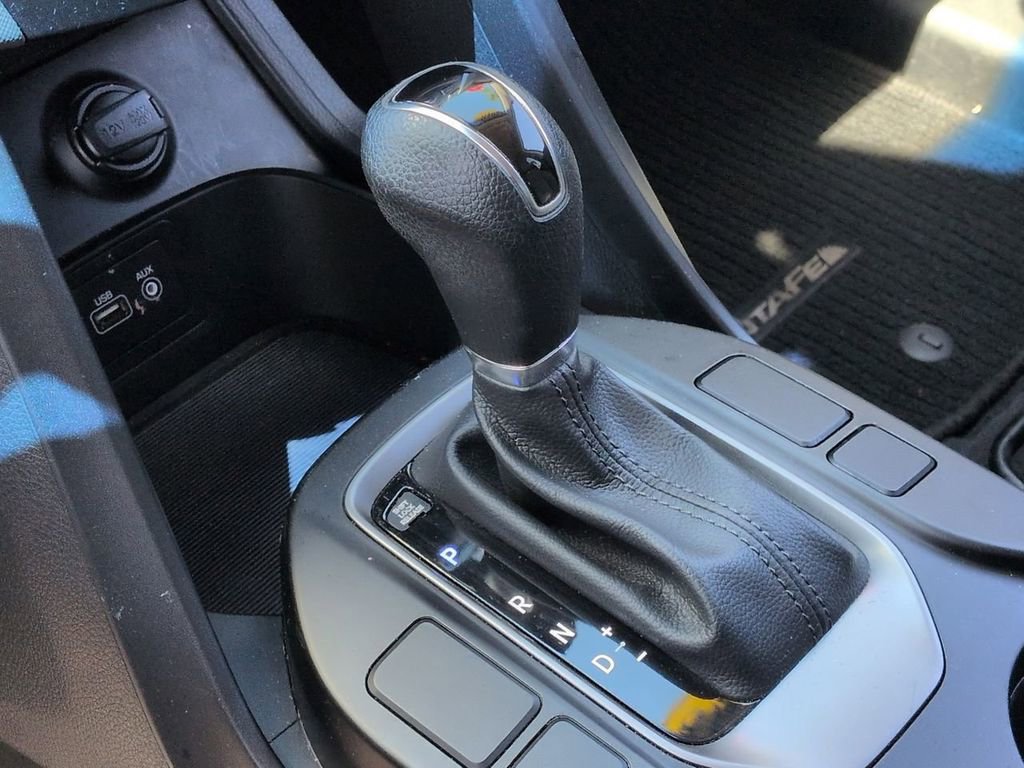 Used 2018 Hyundai Santa Fe SE FWD image 16