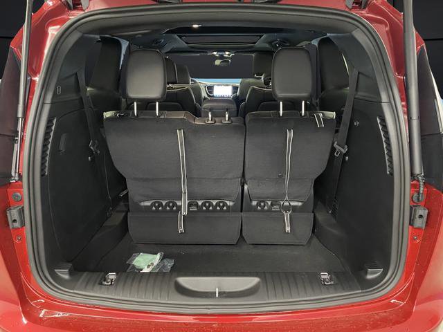 New 2026 Chrysler Pacifica Limited w/ S Appearance Package image 16