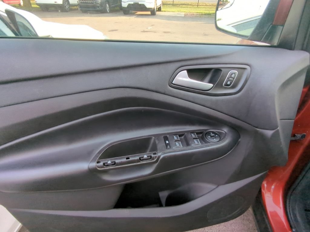 Used 2019 Ford Escape SE AWD/4WD image 8