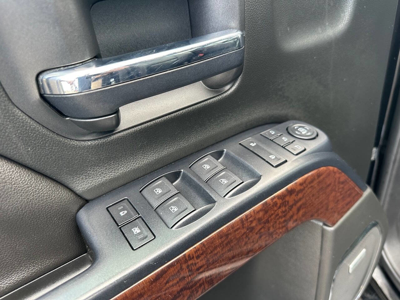 Used 2017 GMC Sierra 1500 SLT w/ SLT Premium Package image 27