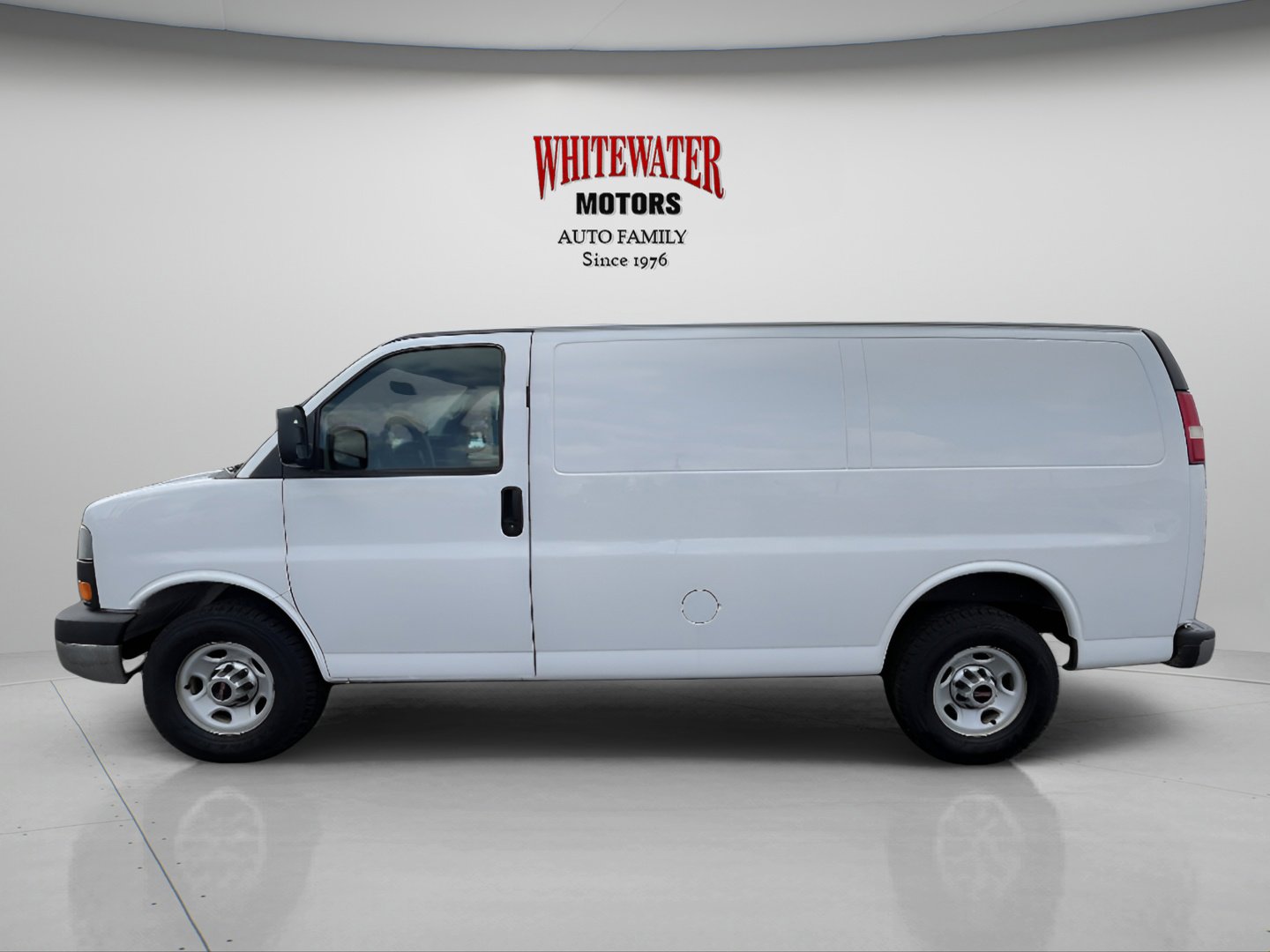Used 2015 GMC Savana 2500 image 3
