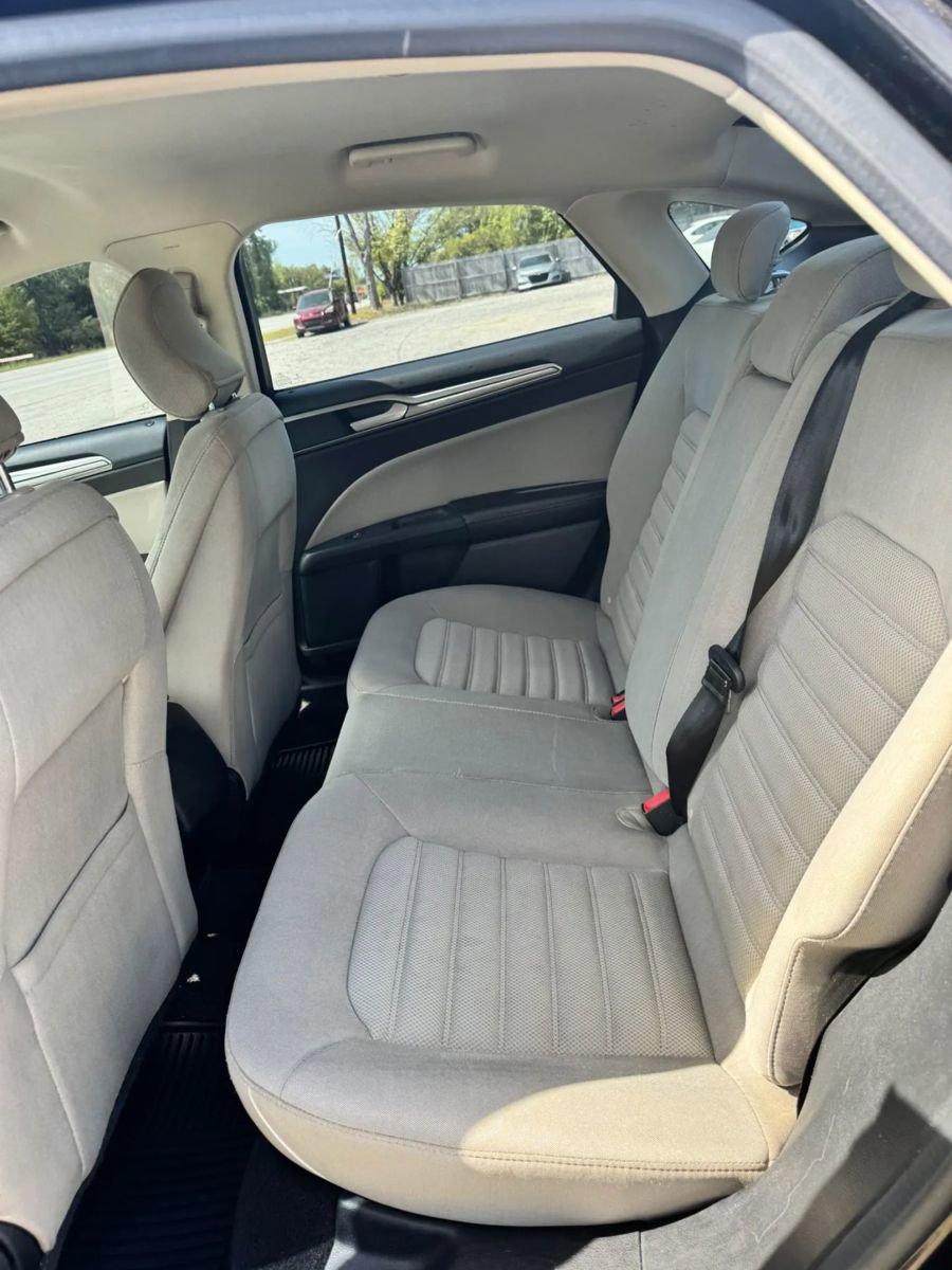 Used 2017 Ford Fusion S FWD image 13