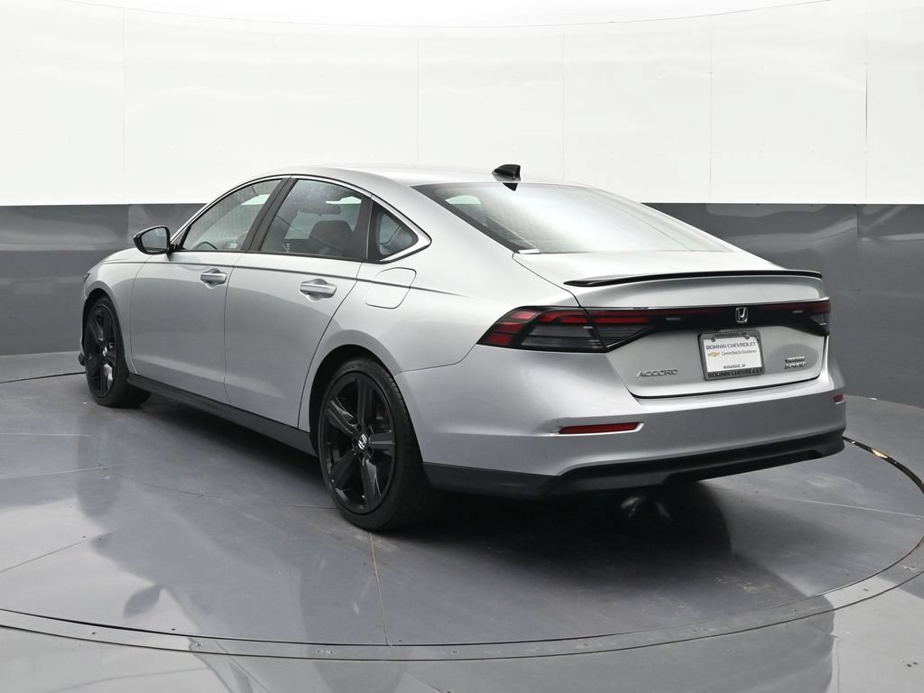 Used 2024 Honda Accord Sport image 3