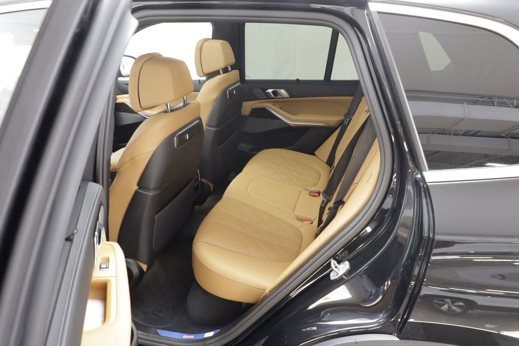 Certified 2026 BMW X5 xDrive40i w/ Climate Comfort Package image 15