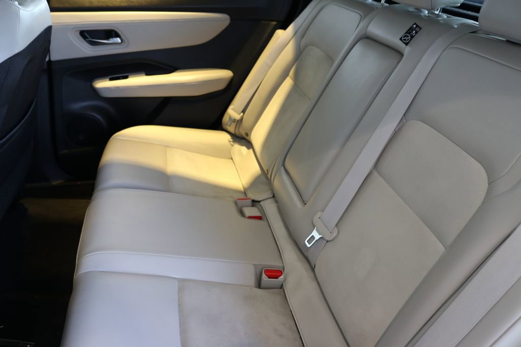 Used 2023 Nissan Ariya AWD image 25