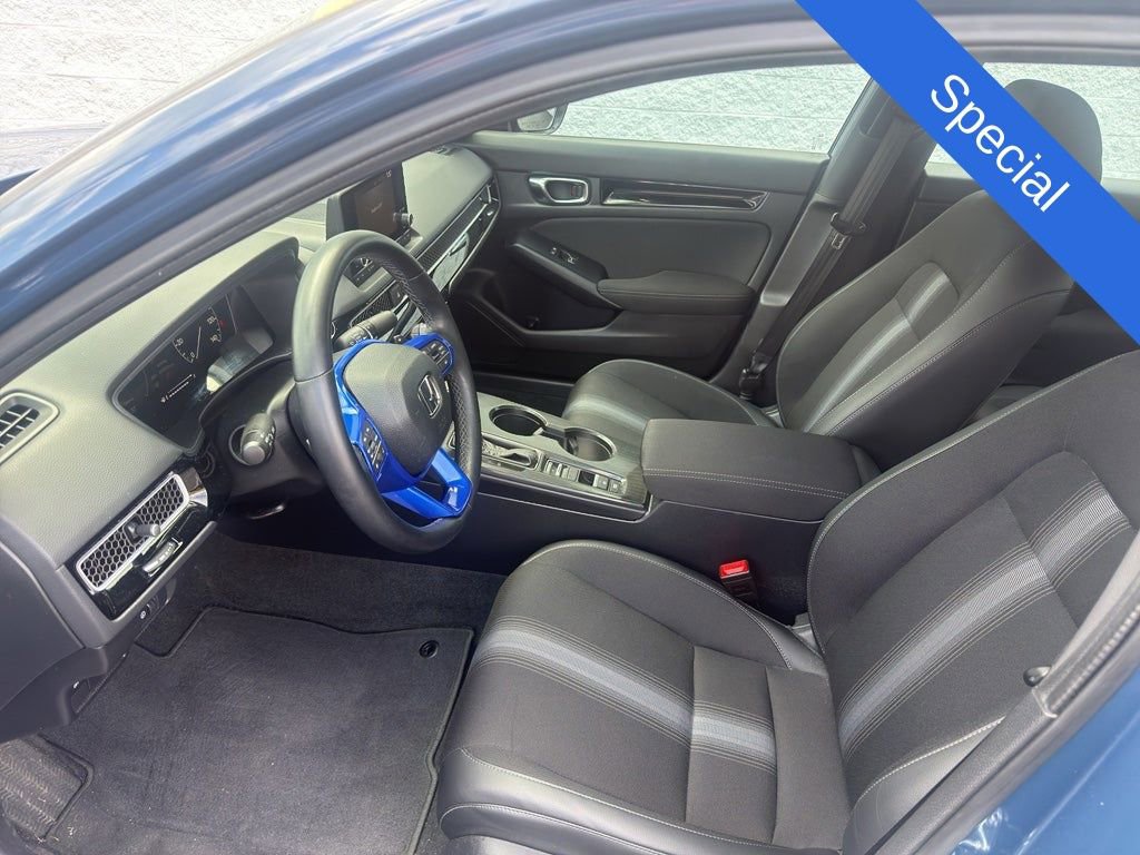 Used 2025 Honda Civic Sport image 9