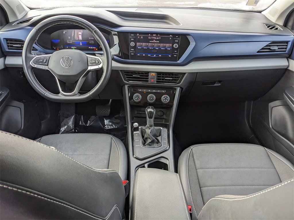Certified 2023 Volkswagen Taos SE w/ Panoramic Sunroof Package image 17
