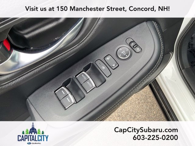 Used 2023 Honda HR-V EX-L image 9