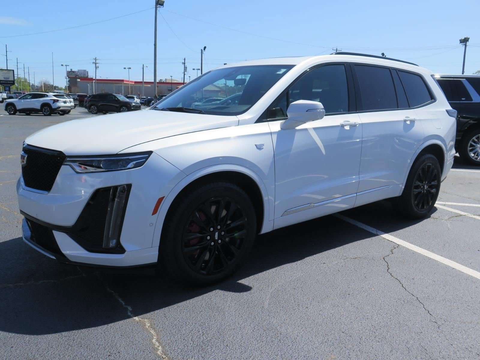 Certified 2024 Cadillac XT6 Sport w/ LPO, Onyx Lite Package image 10