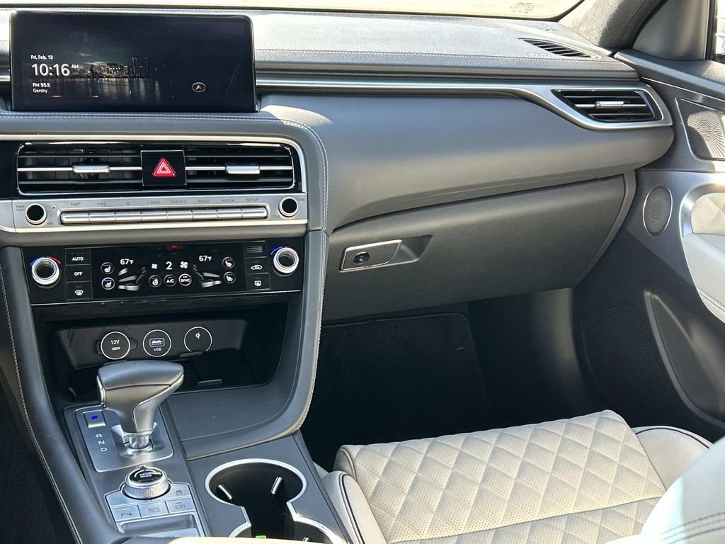 Used 2025 Genesis G70 3.3T Advanced w/ Sport Prestige Package image 25
