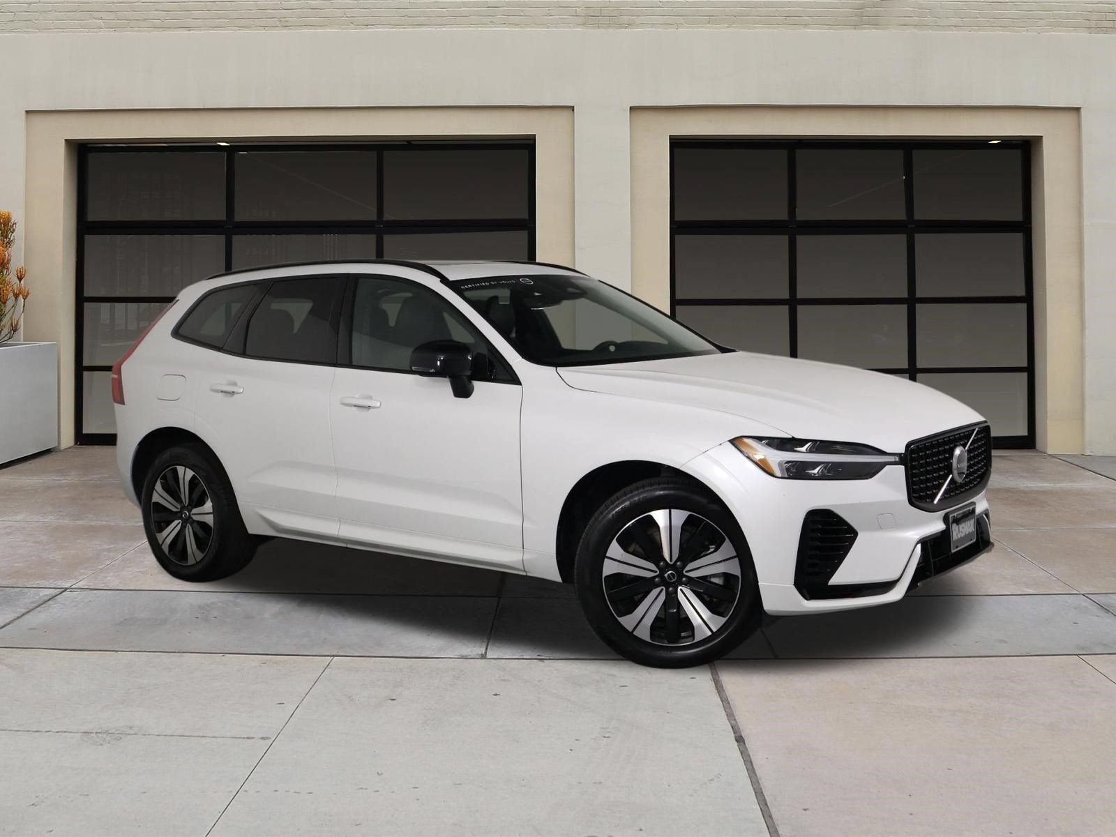 Certified 2025 Volvo XC60 T8 Core w/ Protection Package Premier AWD/4WD image 34