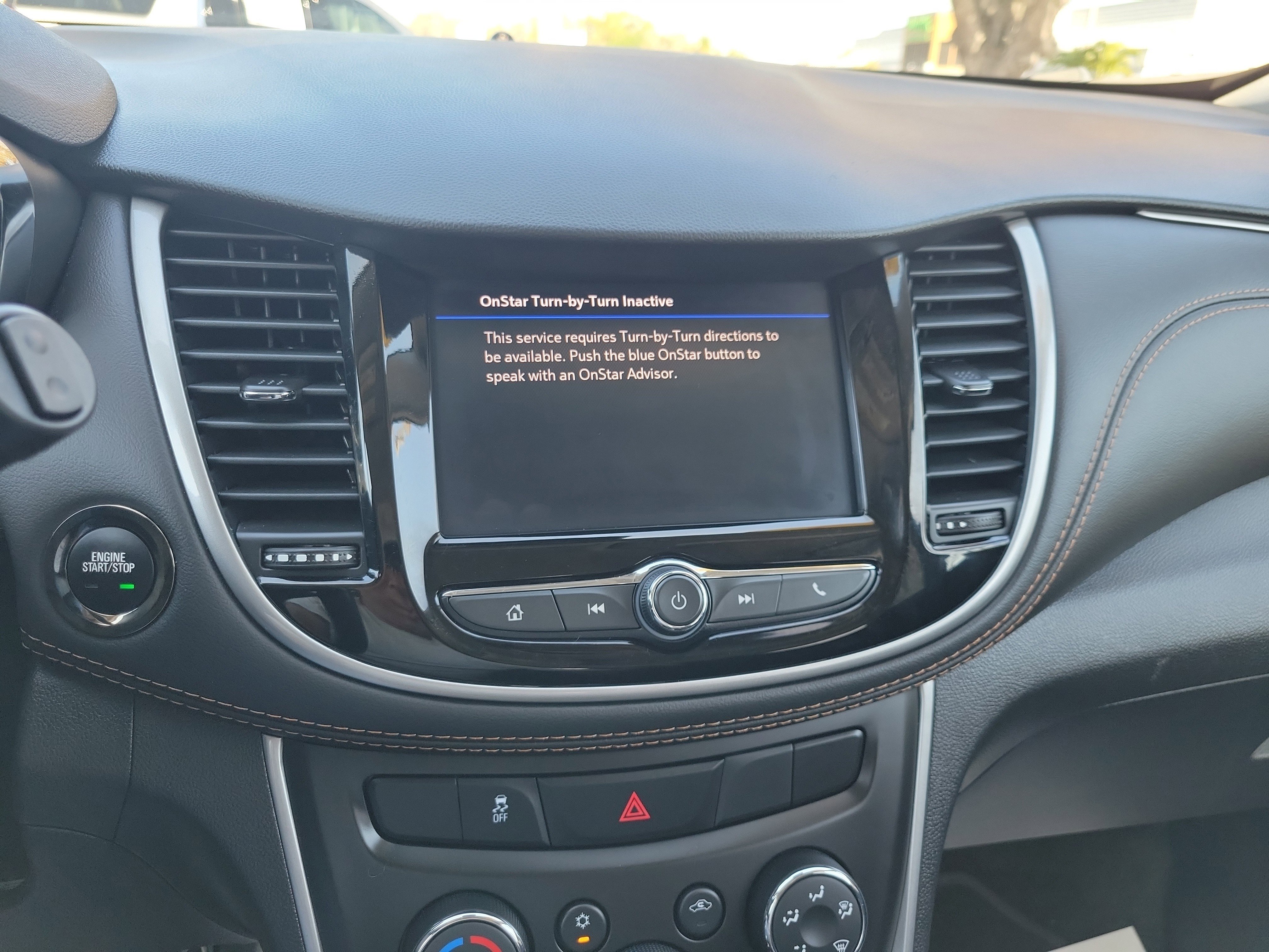 Certified 2022 Chevrolet Trax LT w/ LT Convenience Package image 23