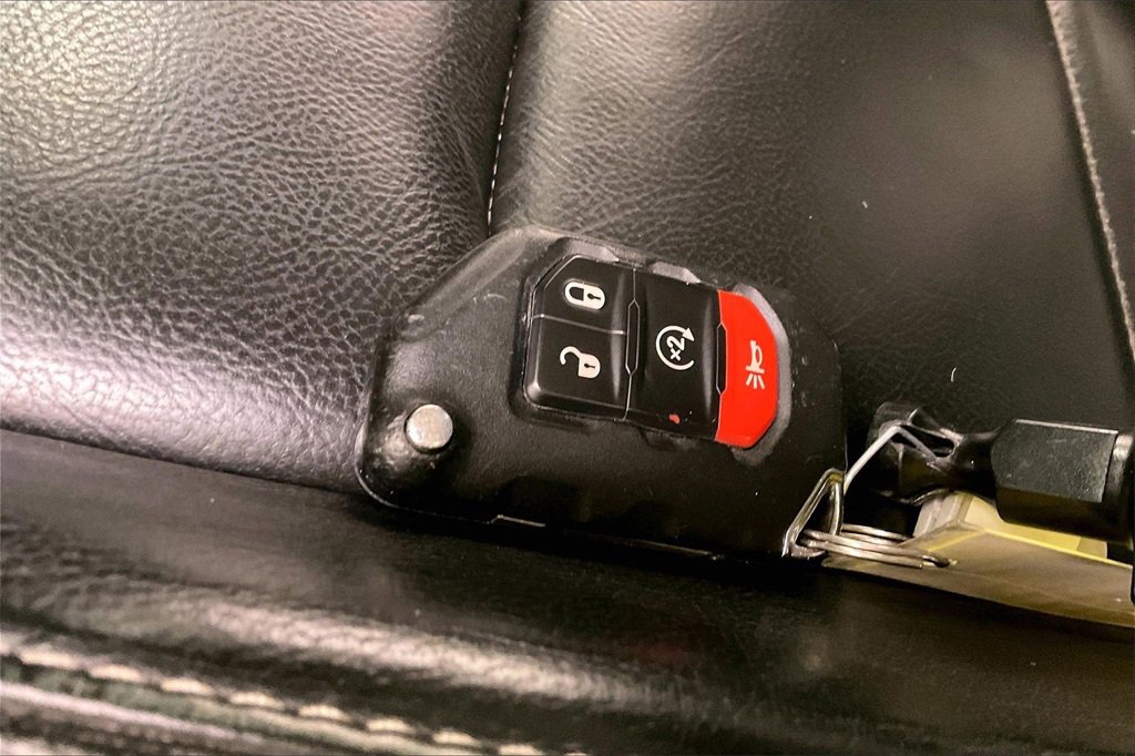 Used 2018 Jeep Wrangler Unlimited Sahara image 9