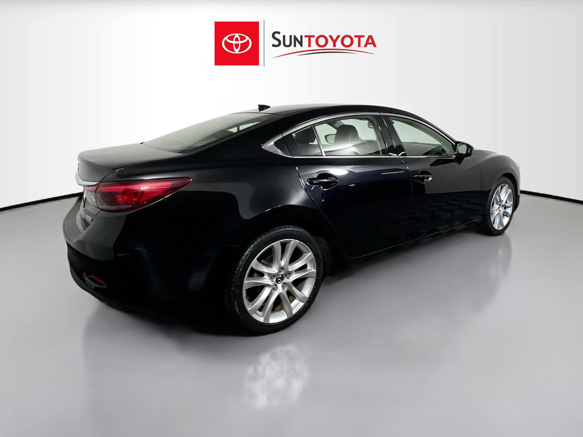 Used 2016 MAZDA MAZDA6 Touring w/ Touring Technology Package FWD image 4