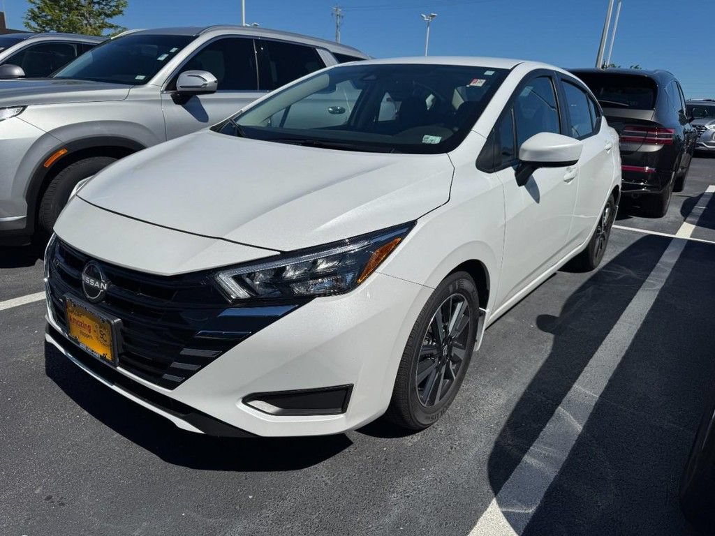 Used 2025 Nissan Versa SV w/ Trunk Package FWD image 3