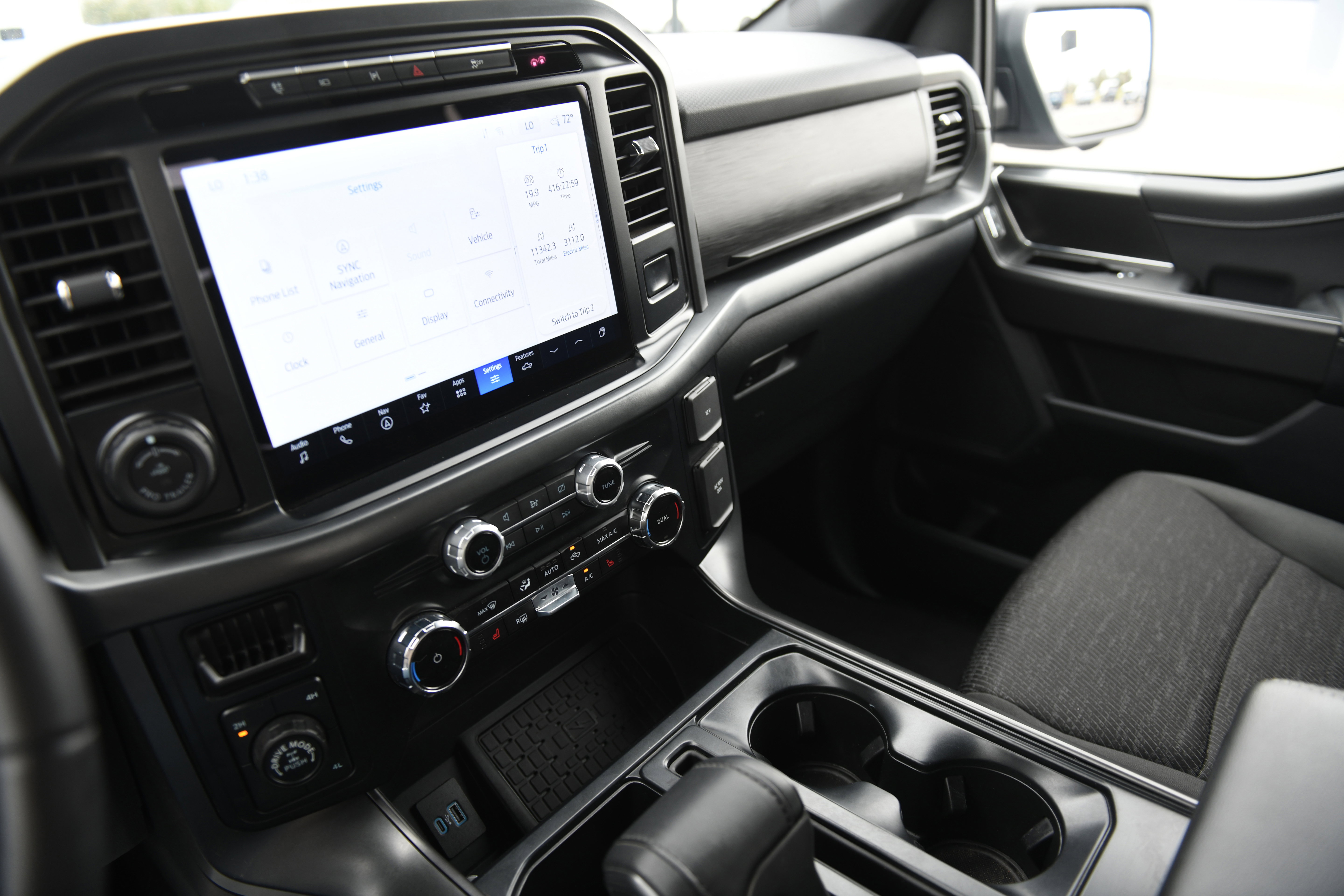 Used 2024 Ford F150 XLT w/ Equipment Group 302A MID image 21