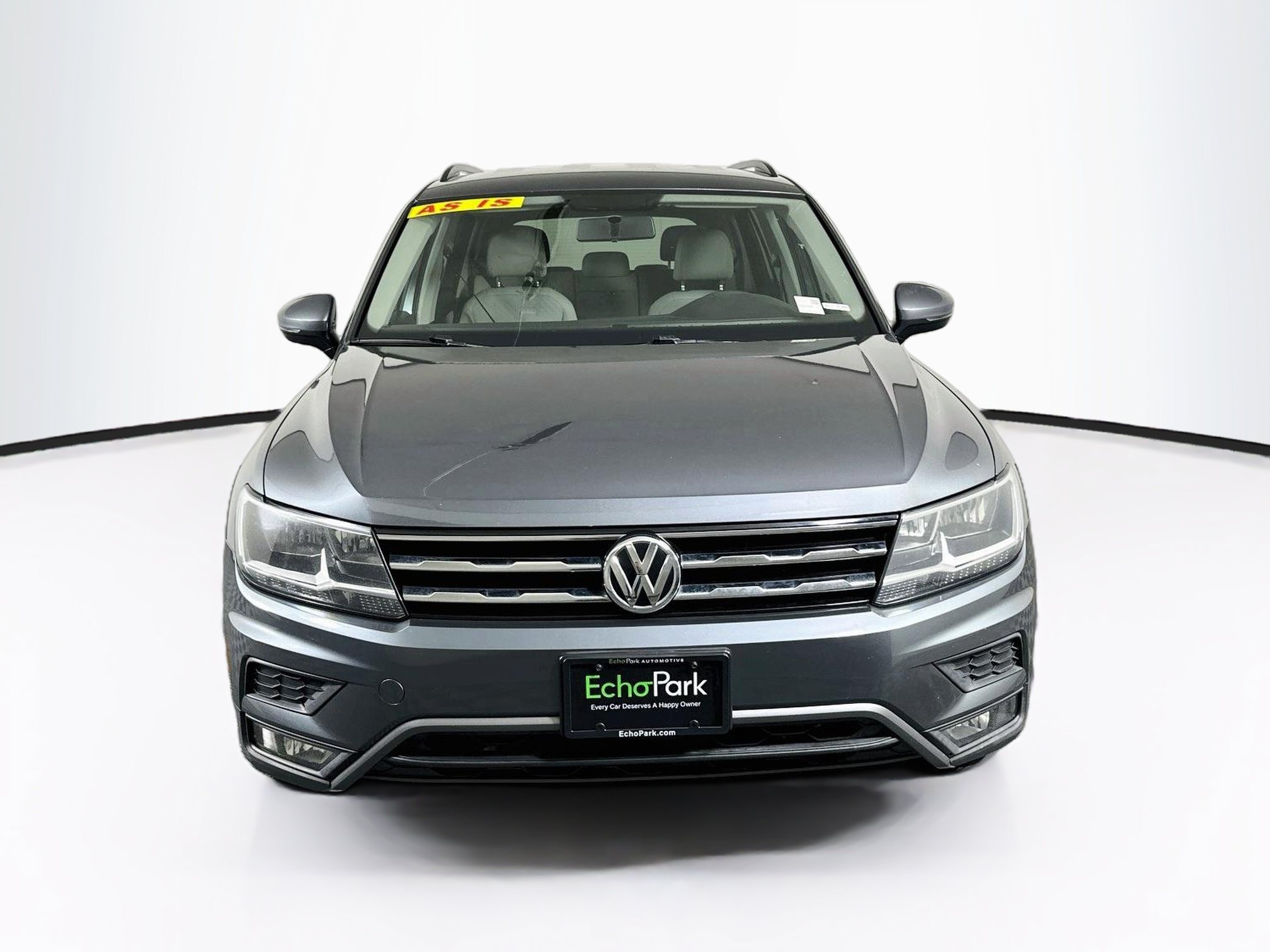 Used 2018 Volkswagen Tiguan S FWD image 2