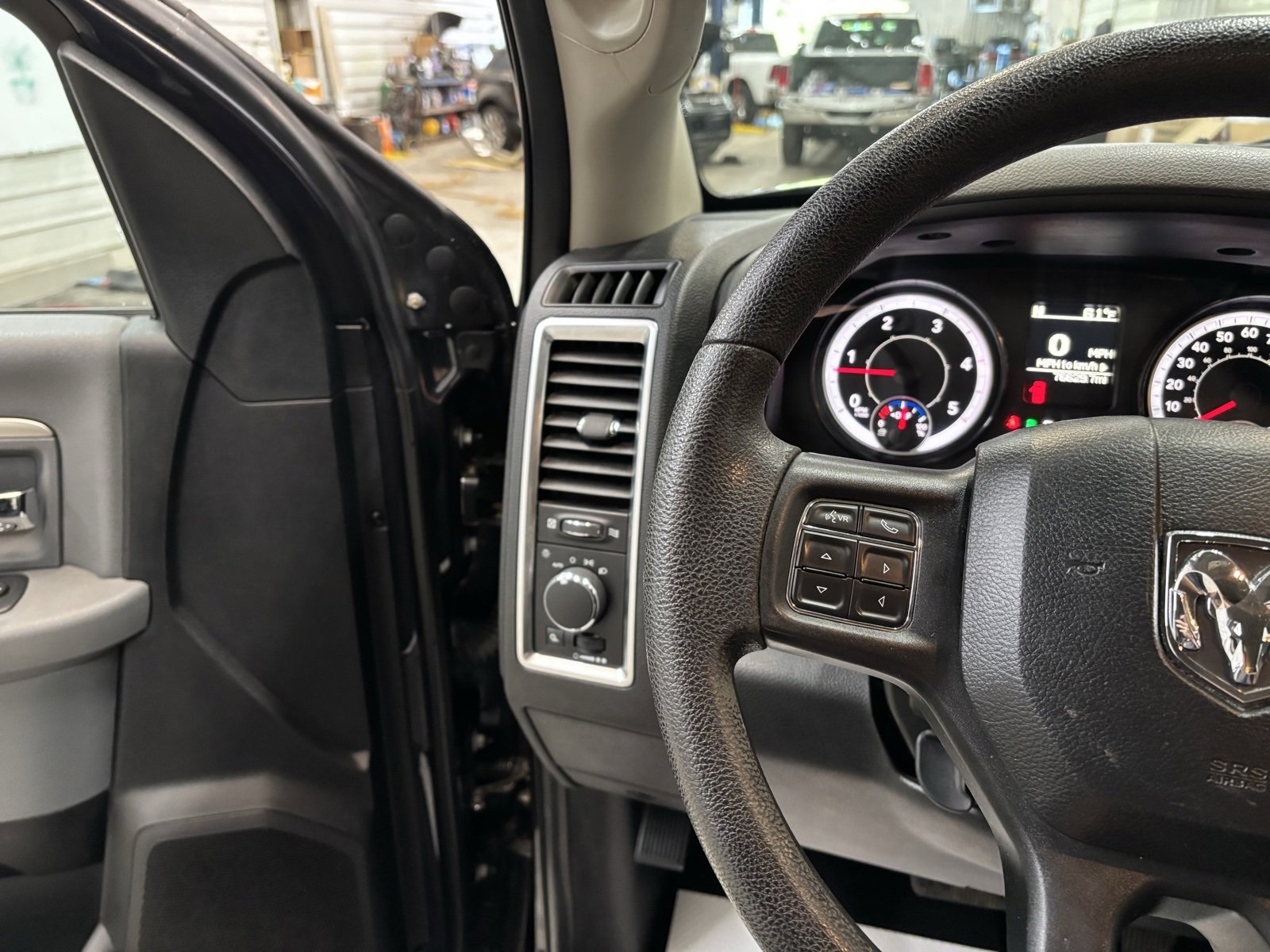 Used 2017 RAM 2500 SLT image 14
