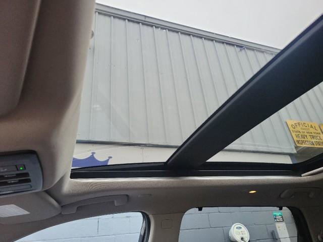 Used 2023 Nissan Rogue SL w/ SL Premium Package image 11