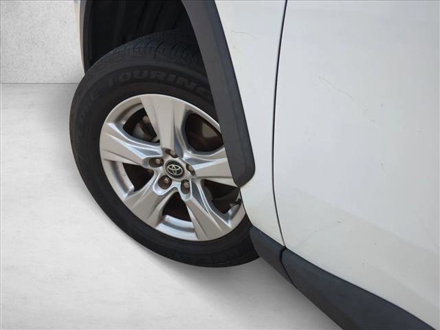 Used 2020 Toyota RAV4 XLE image 6