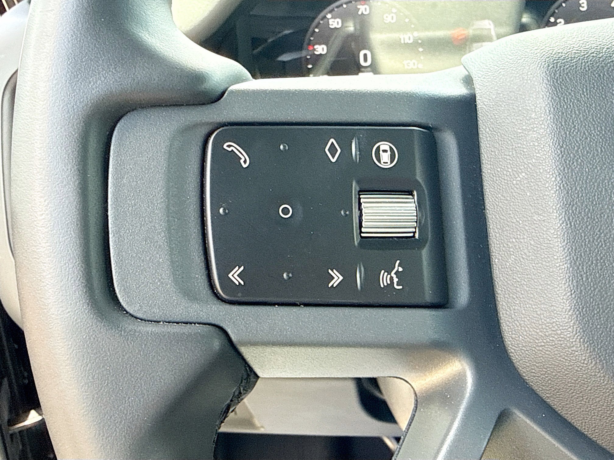 Certified 2025 Land Rover Defender 90 S AWD/4WD image 37