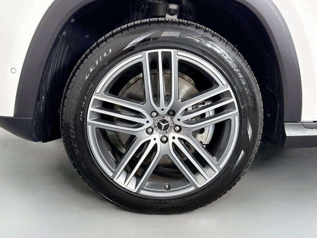 Used 2025 Mercedes-Benz GLS 450 4MATIC image 34