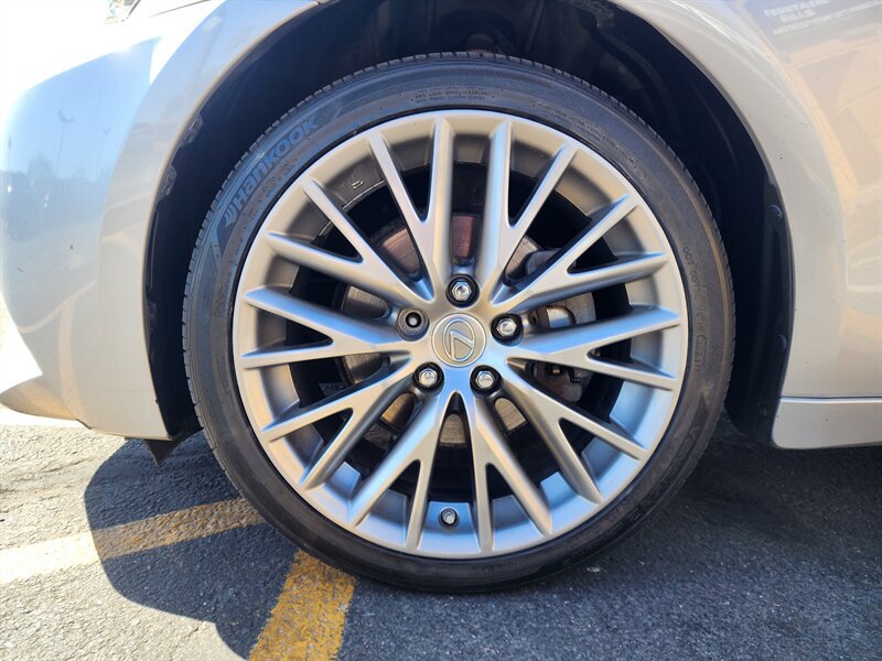 Used 2014 Lexus IS 250 AWD w/ Luxury Package w/Gray Wood image 15