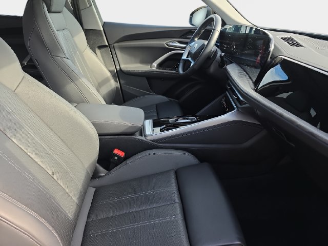 Certified 2025 Audi Q5 Premium w/ Premium Plus AWD/4WD image 12