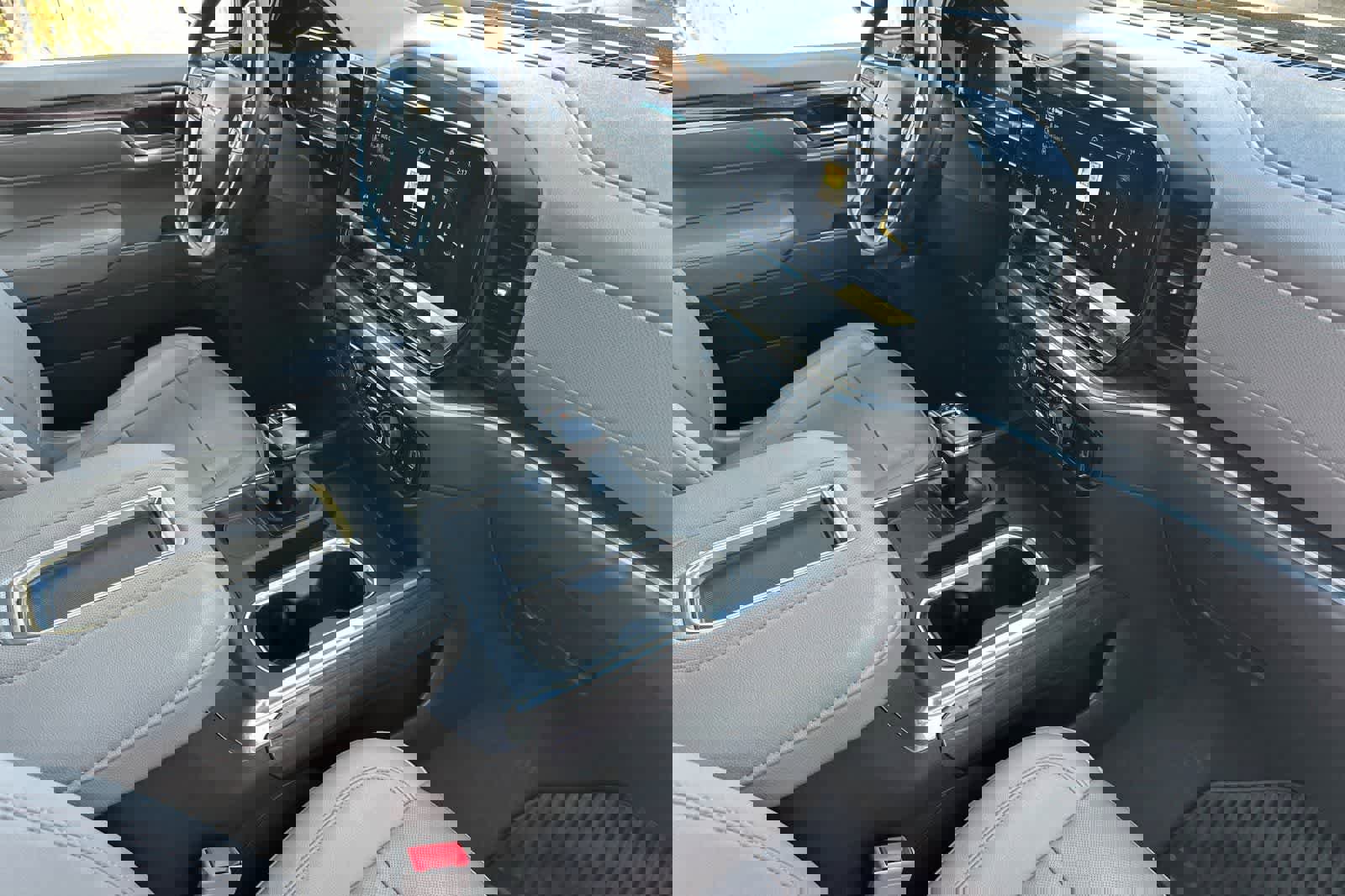 Used 2022 Chevrolet Silverado 1500 LTZ w/ LTZ Premium Package image 18