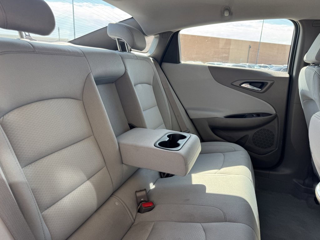 Used 2022 Chevrolet Malibu LT image 35