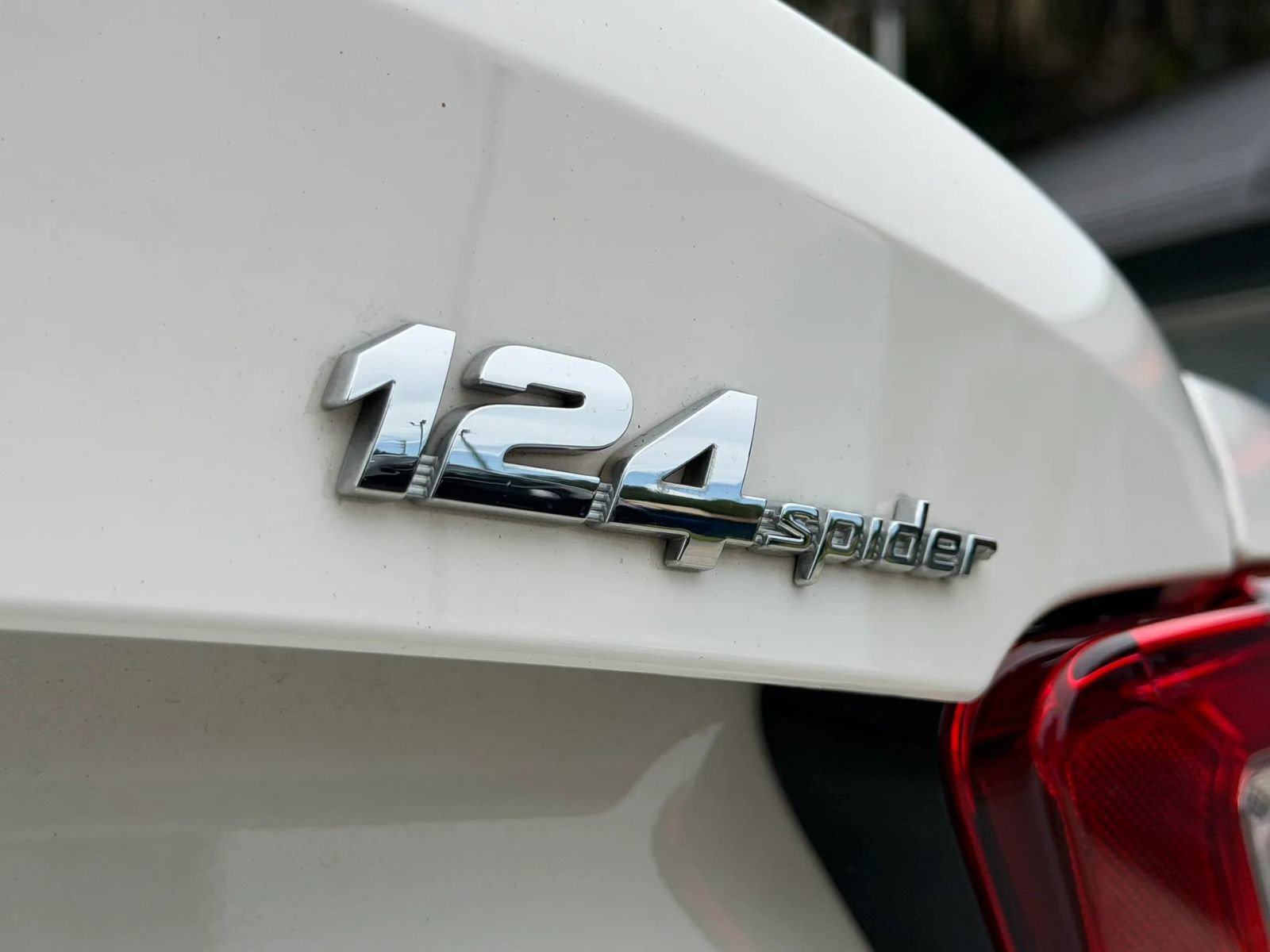 Used 2017 FIAT 124 Spider Abarth RWD image 13