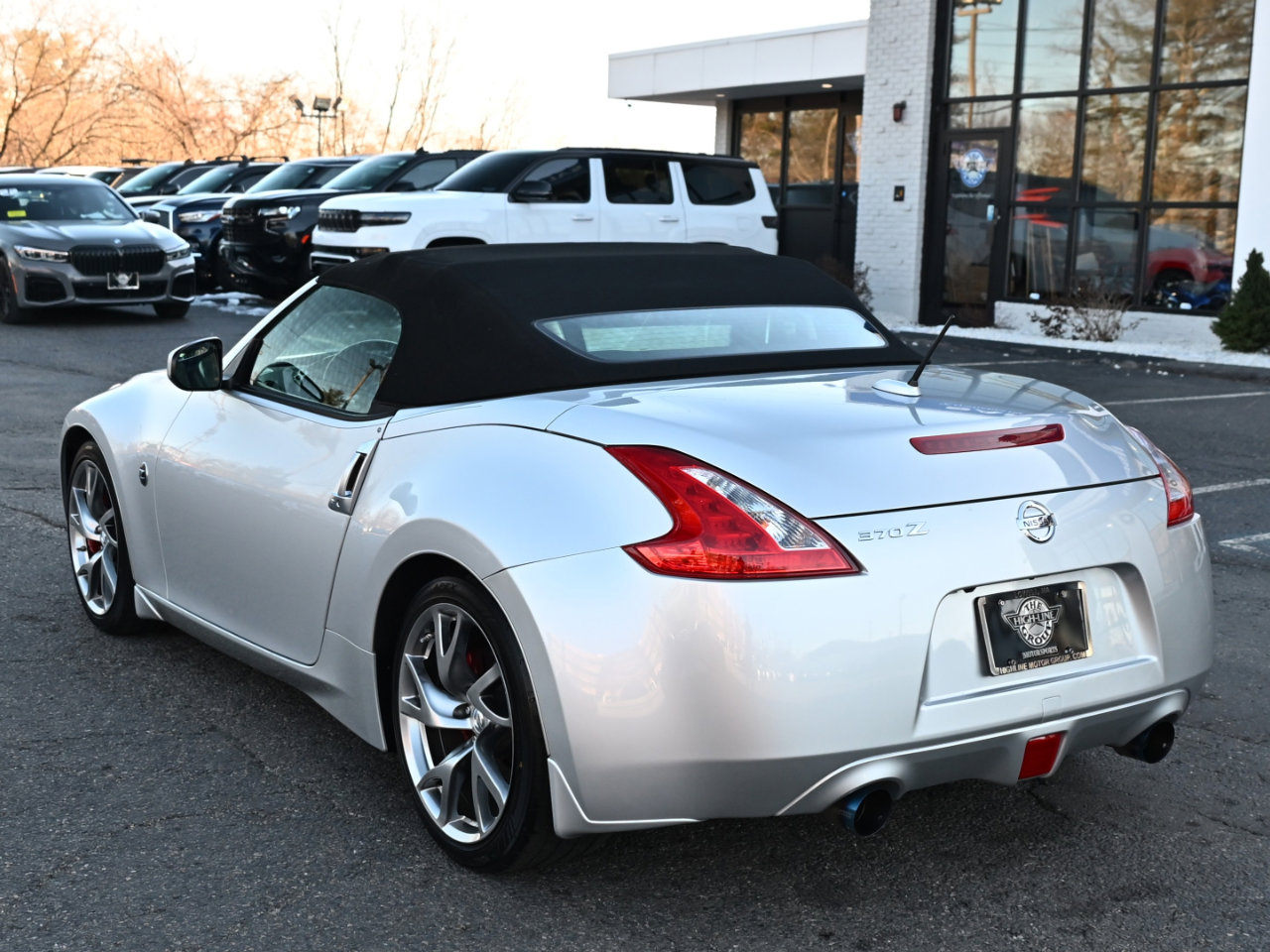 Used 2014 Nissan 370Z Touring w/ Sport Package image 10