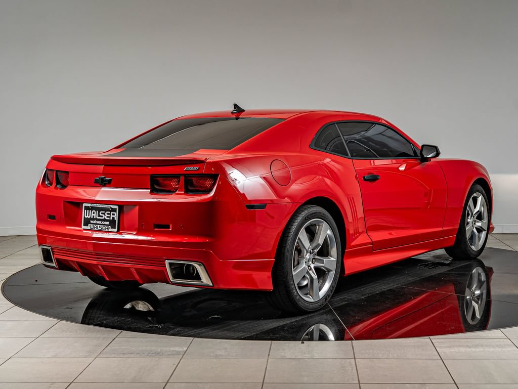 Used 2010 Chevrolet Camaro SS RWD image 5