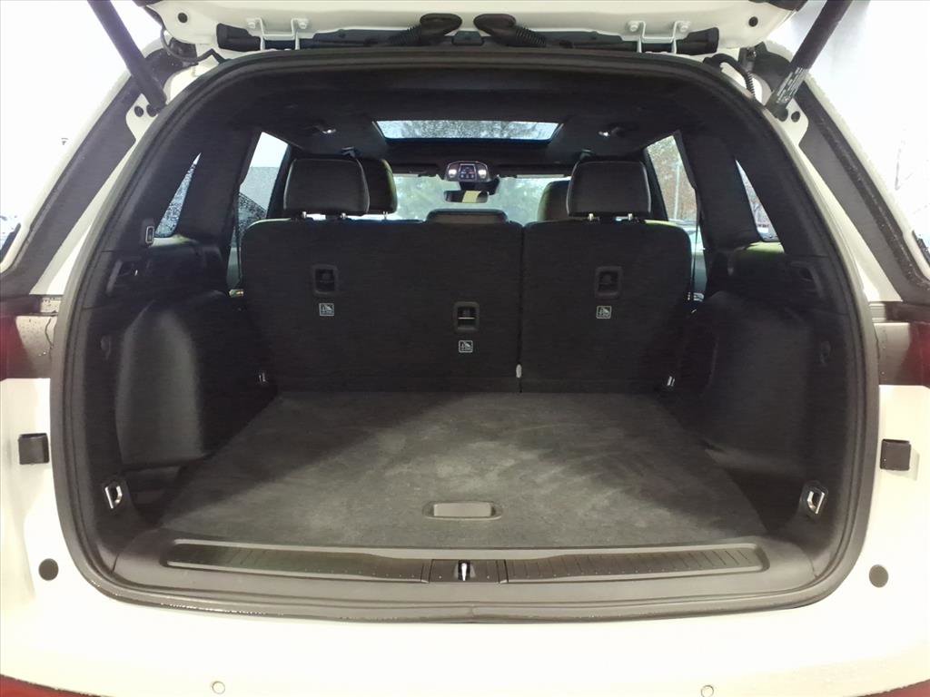 Used 2025 Jeep Grand Cherokee Limited w/ Black Appearance Package image 24