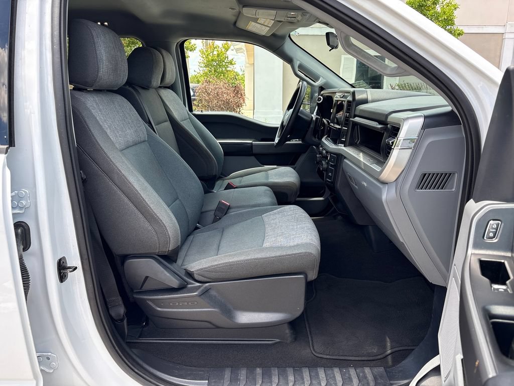 Certified 2025 Ford F250 XLT AWD/4WD image 4