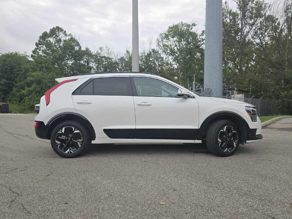 Used 2026 Kia Niro Wind w/ Wind Preserve Package FWD image 17