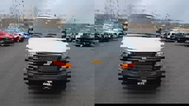 New 2026 Chevrolet Express 3500 LS image 3