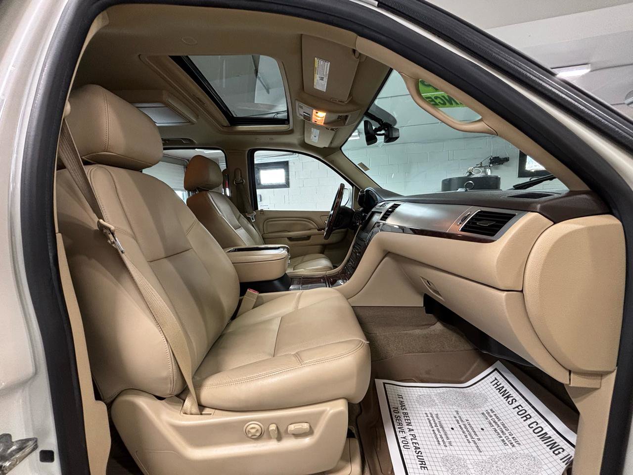 Used 2014 Cadillac Escalade Premium AWD/4WD image 12