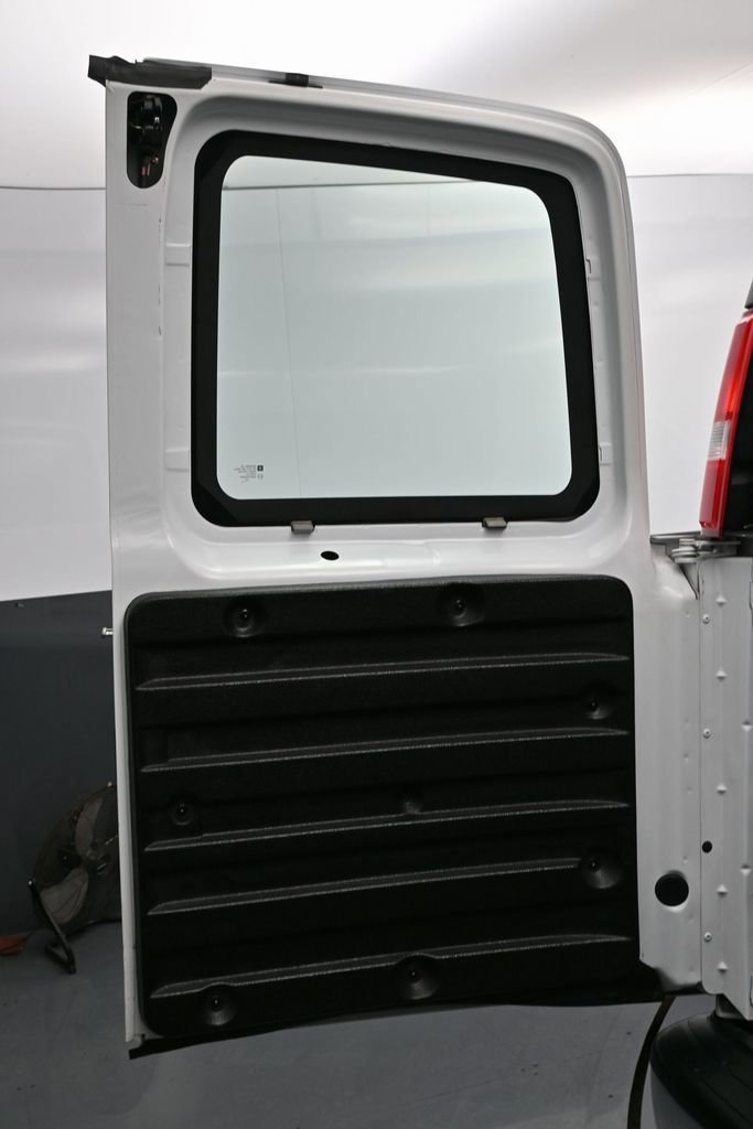 Used 2024 GMC Savana 2500 w/ Driver Convenience Package image 16