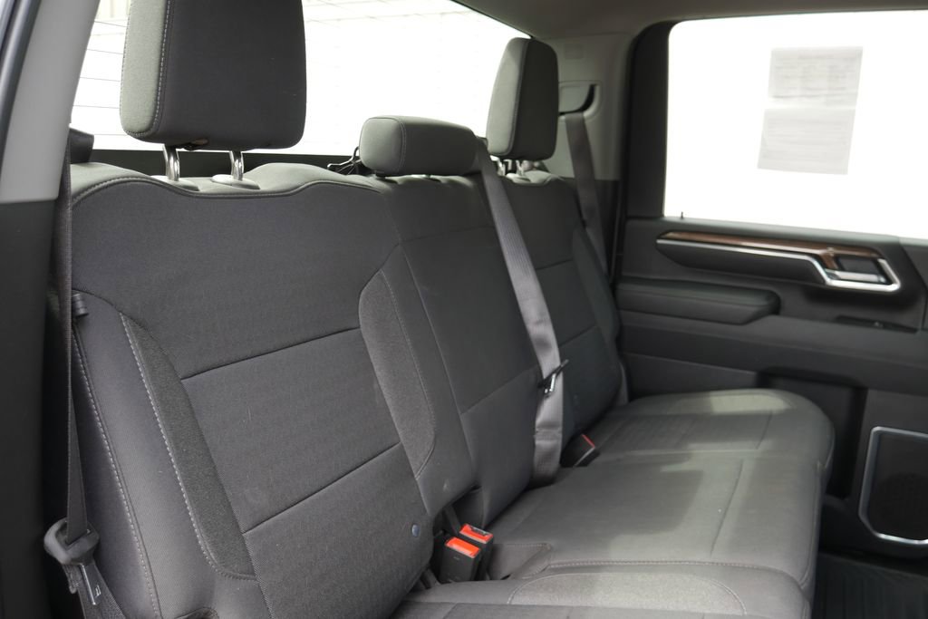 Used 2025 Chevrolet Silverado 2500 LT w/ Convenience Package image 24