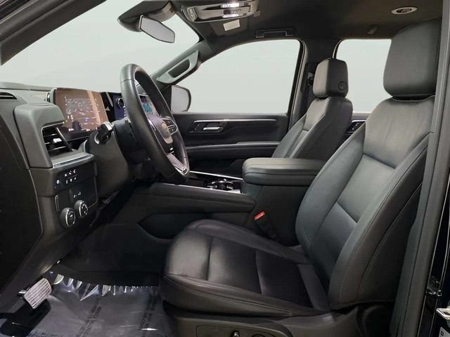Used 2025 Chevrolet Suburban LT RWD image 20