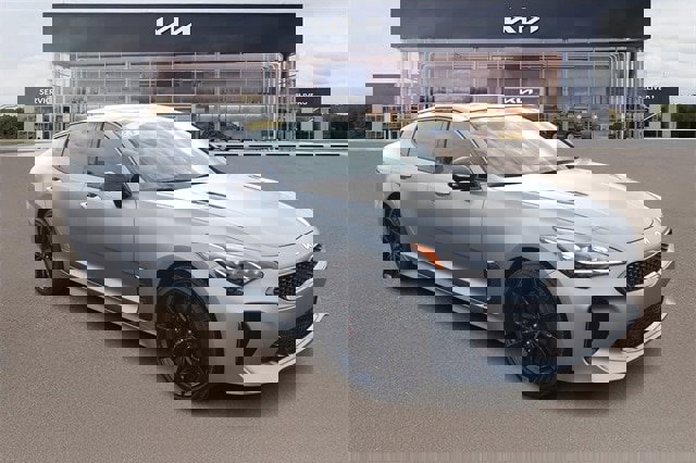 New 2023 Kia Stinger GT2 w/ Option Group 020