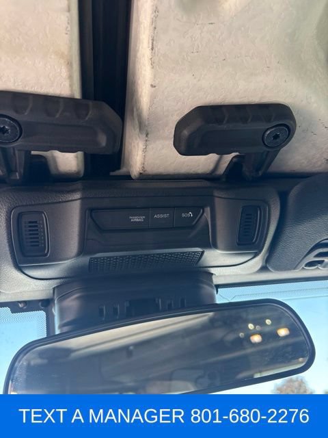 Used 2024 Jeep Wrangler Unlimited Rubicon AWD/4WD image 18