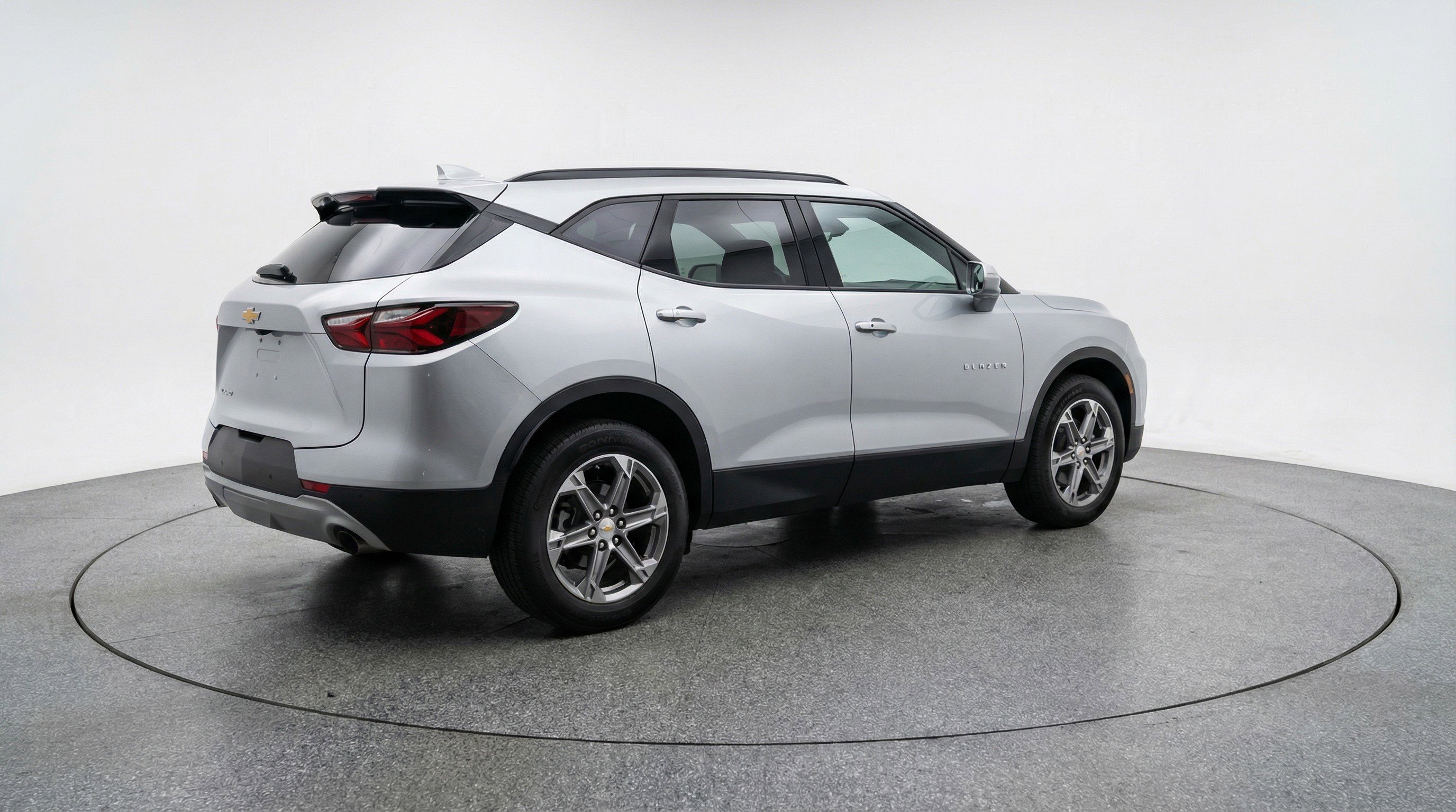 Used 2025 Chevrolet Blazer LT image 9