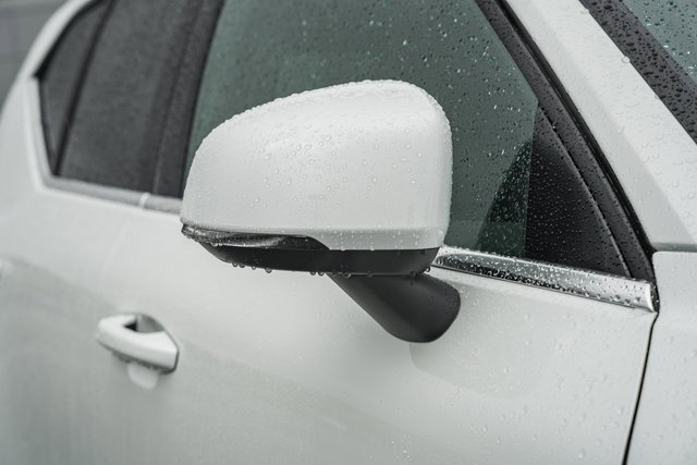 Certified 2025 Volvo XC40 B5 Core w/ Protection Package Premier image 17