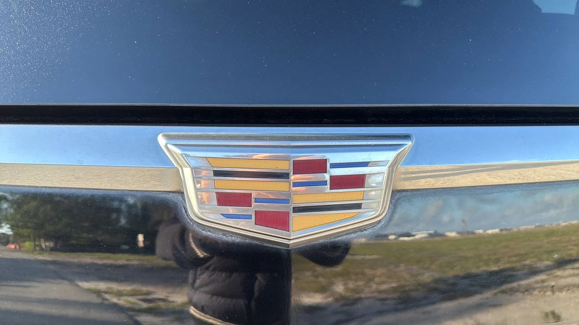 Used 2015 Cadillac Escalade Premium RWD image 21