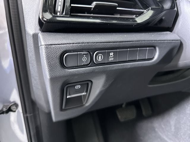 Used 2025 Acura MDX FWD image 18