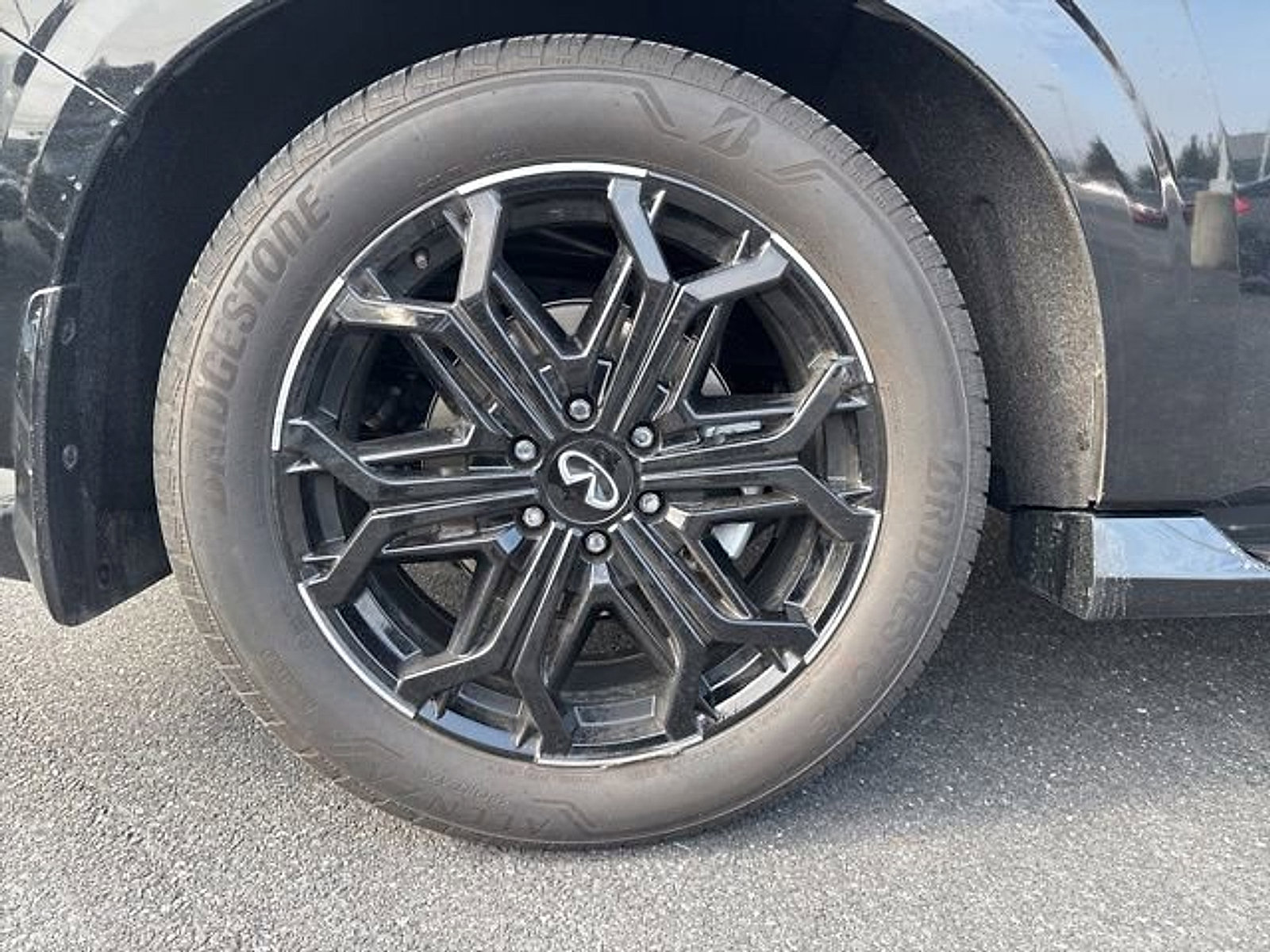 Certified 2026 INFINITI QX80 4WD w/ Sport Exterior Package image 27