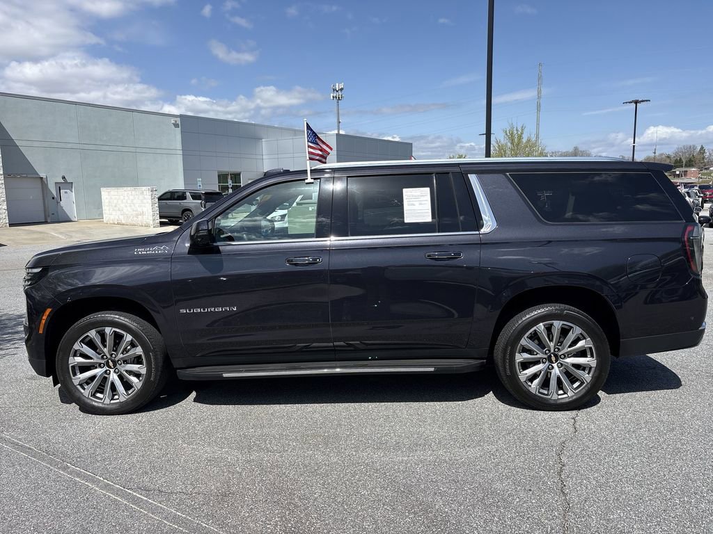 Used 2025 Chevrolet Suburban High Country w/ Sun And Tow Package AWD/4WD image 6