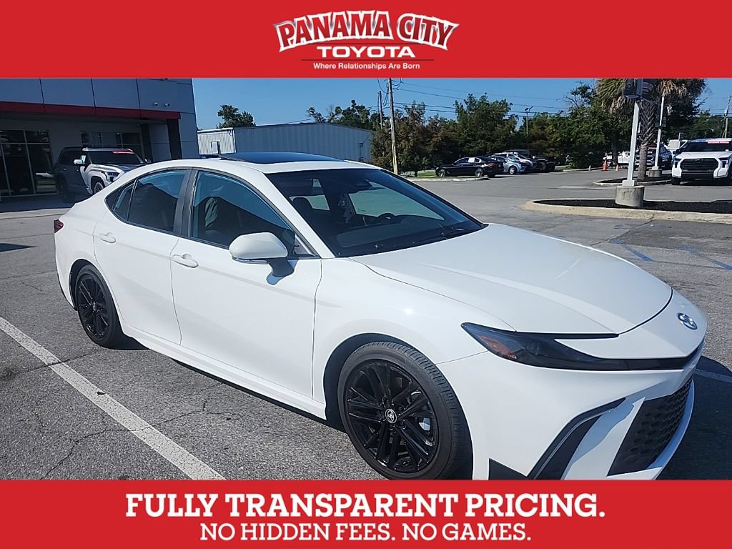 Used 2025 Toyota Camry SE w/ Multimedia Upgrade Package